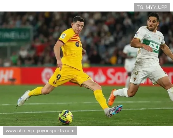 2亿超巨连场建功，莱万帽子戏法造80年神迹，巴塞罗那4-2塞尔塔，巴塞罗那vs莱万特集锦